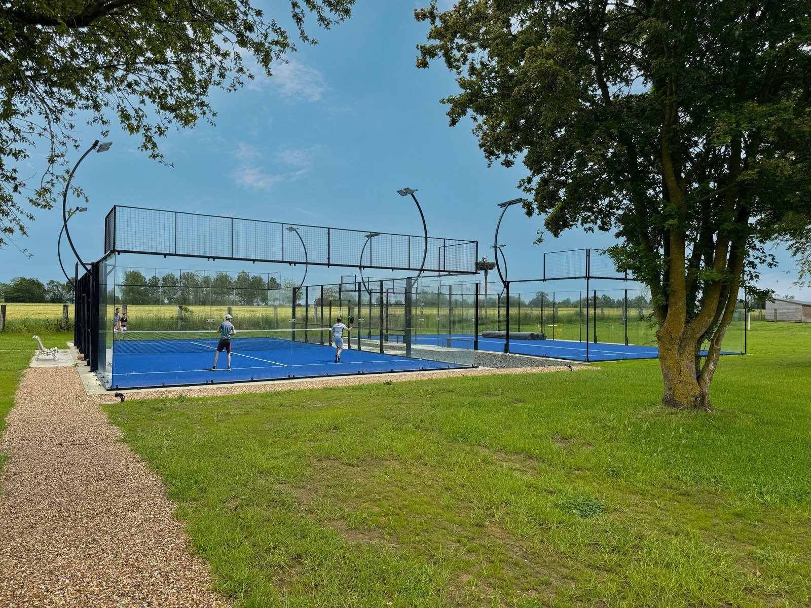 deux terrains de padel